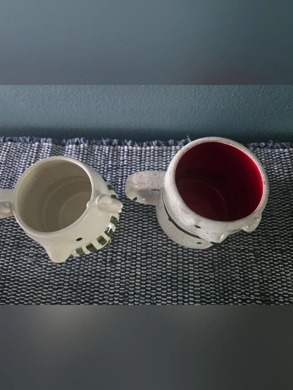 NEW Ceramic Holiday Animal Mug Set - White with Green Scarves